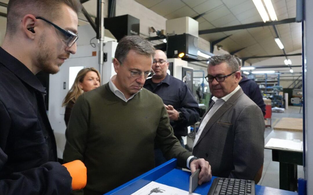 El alcalde de Albacete visita las instalaciones de Innovaciones Mecánicas Campollano
